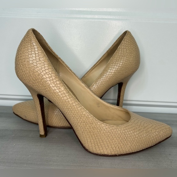 Cole Haan Nude Snakeskin Hidden Platform Heels size 10.5 - Picture 1 of 4